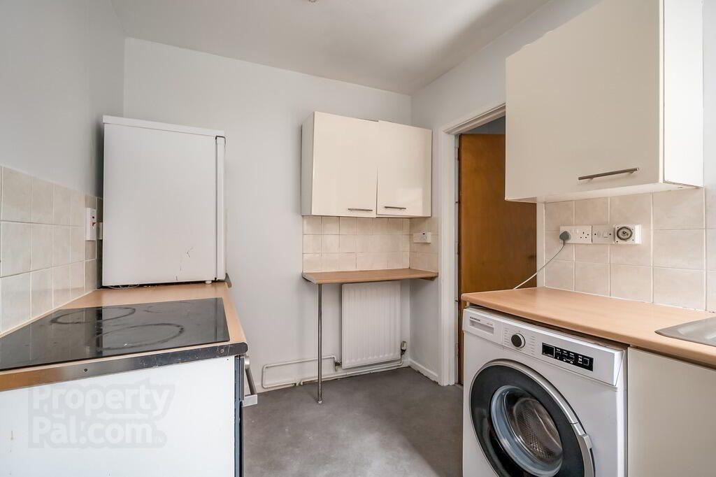 Flat 1, 43 Malone Avenue 5 of 6
