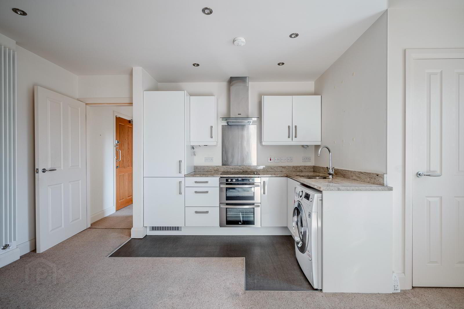 Apartment 39 Sandown Manor 84a Sandown Road 14 of 21