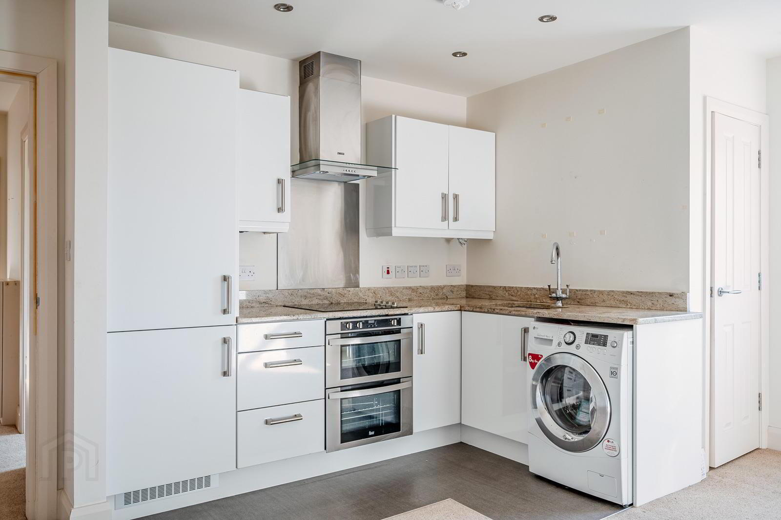 Apartment 39 Sandown Manor 84a Sandown Road 15 of 21