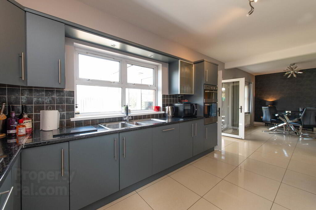 14 Shorelands Gardens 10 of 32