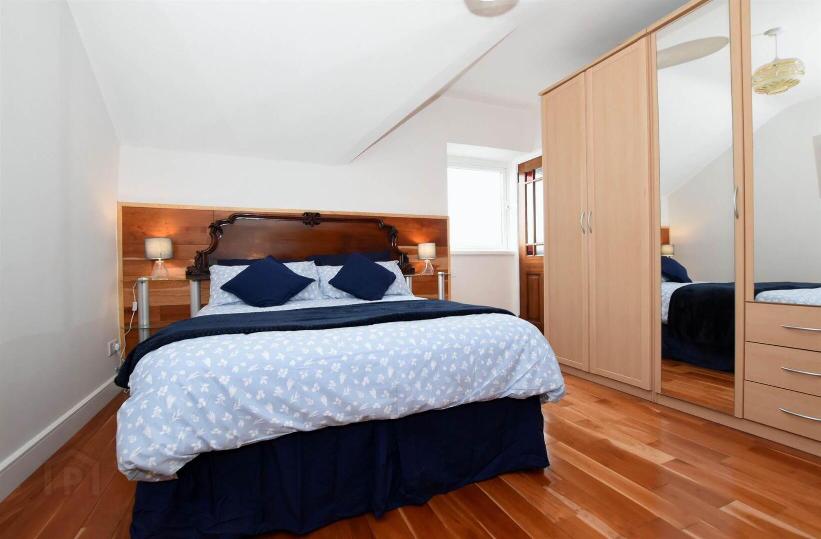 'DIAMOND TERRACE', 8b Victoria Avenue 13 of 19