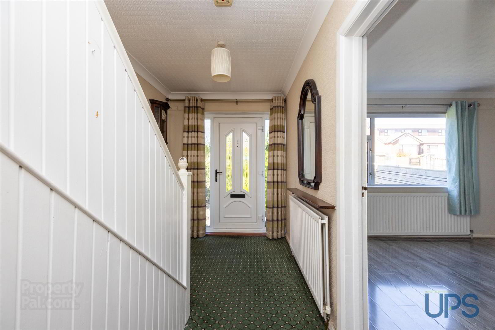 32 Hillhead Drive 4 of 34