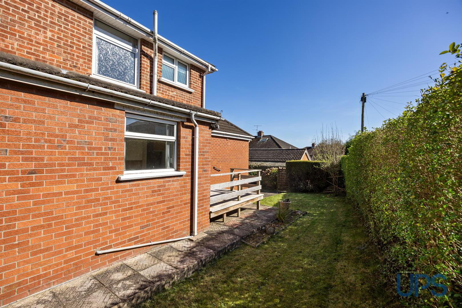 32 Hillhead Drive 27 of 34