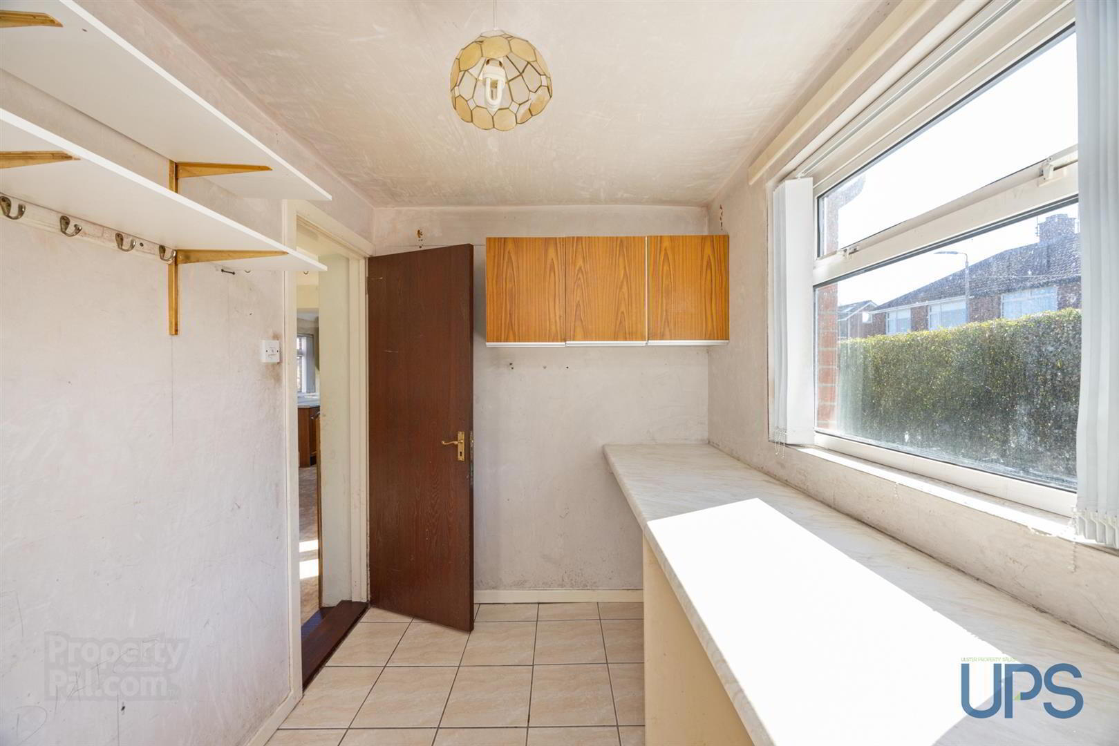 32 Hillhead Drive 14 of 34