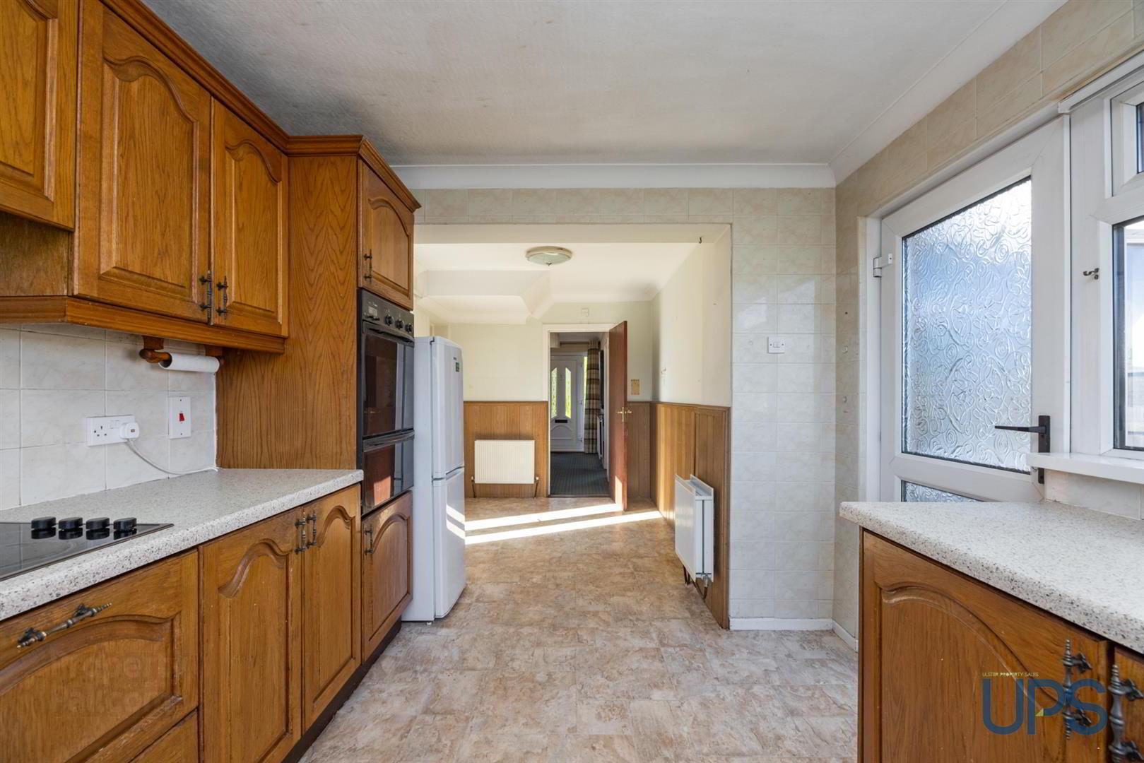 32 Hillhead Drive 11 of 34