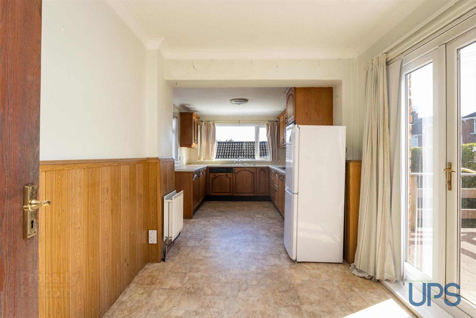 32 Hillhead Drive 9 of 34
