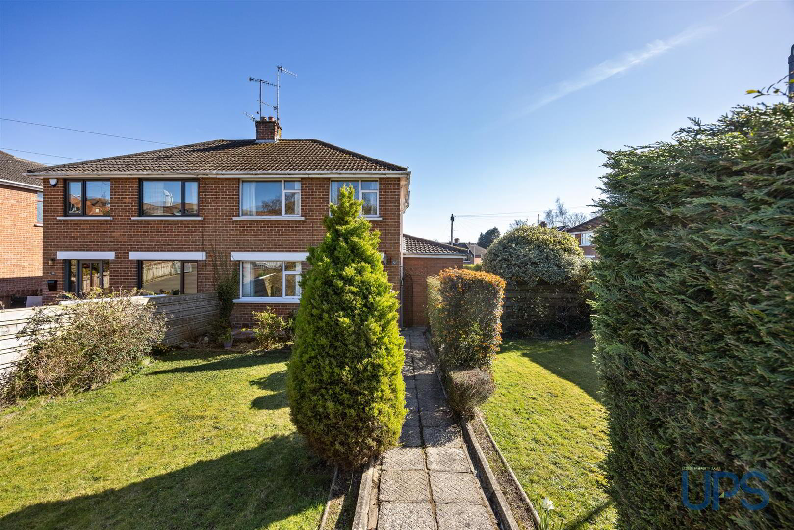 32 Hillhead Drive 32 of 34