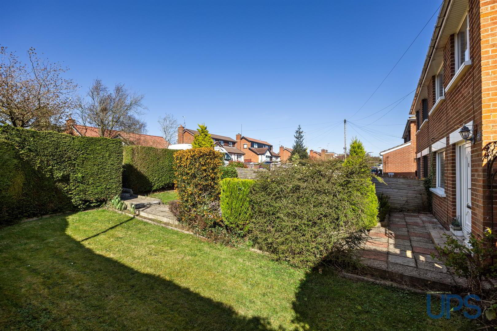 32 Hillhead Drive 24 of 34