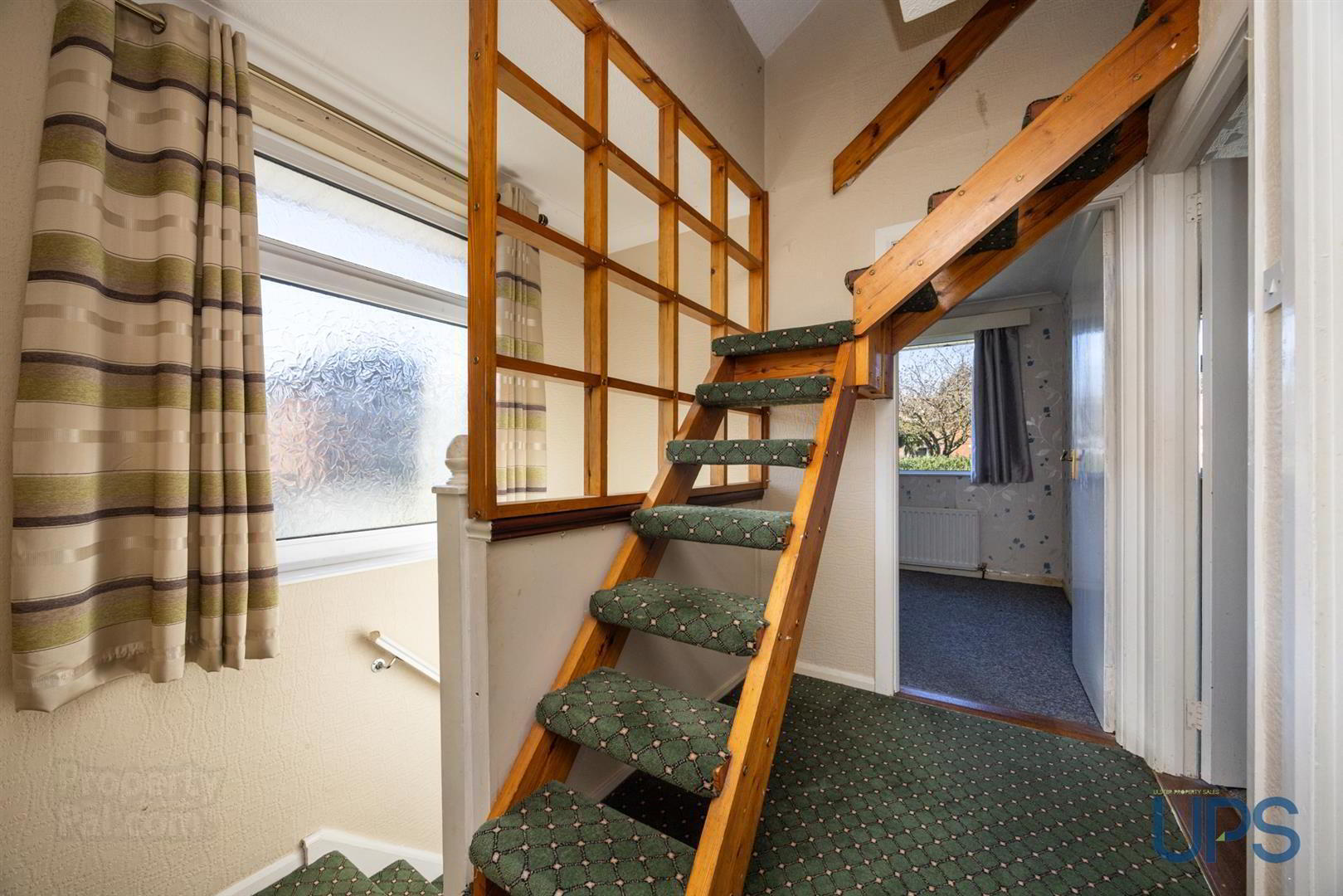32 Hillhead Drive 22 of 34