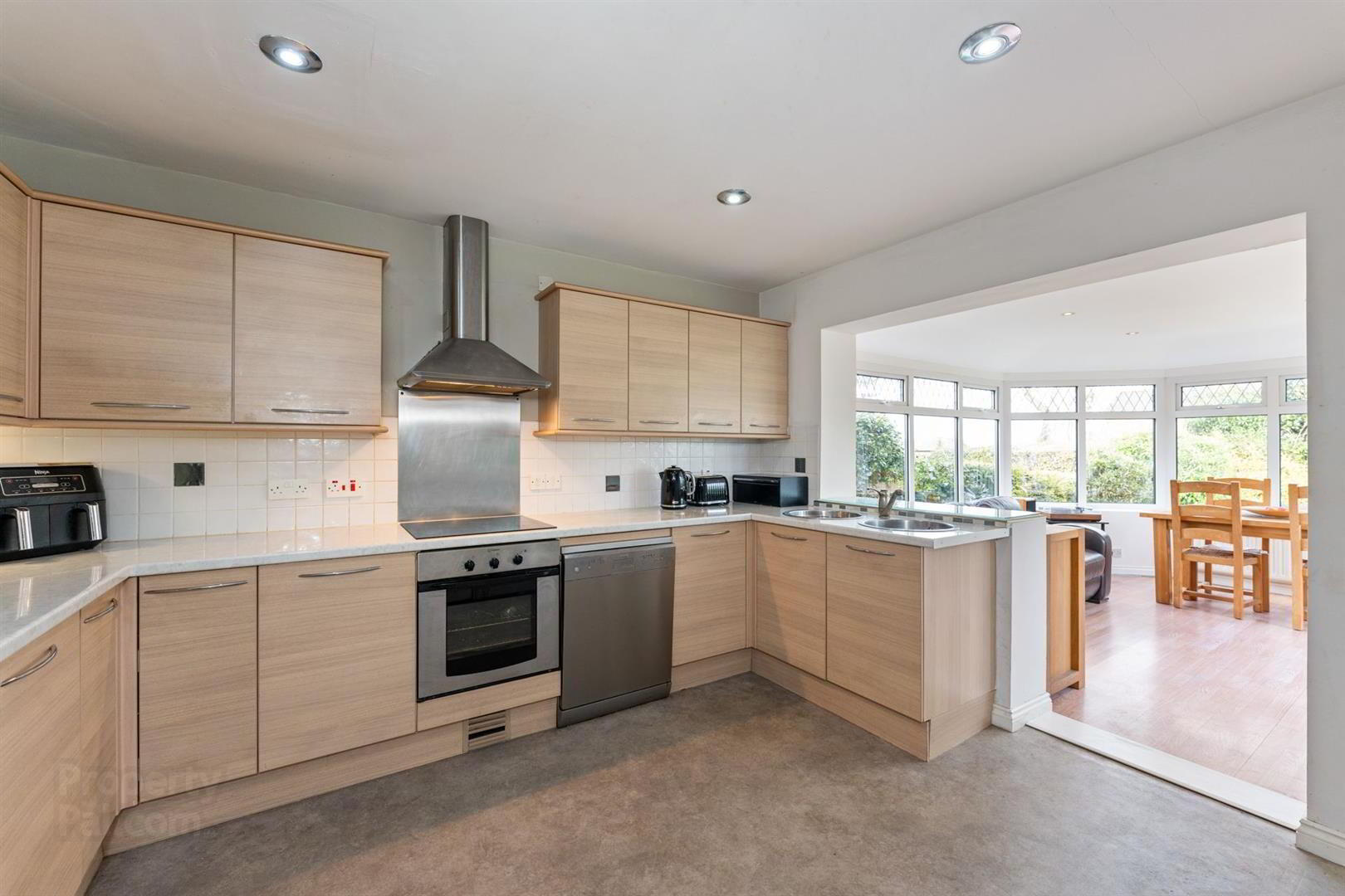 20 Beechfield Avenue 12 of 27