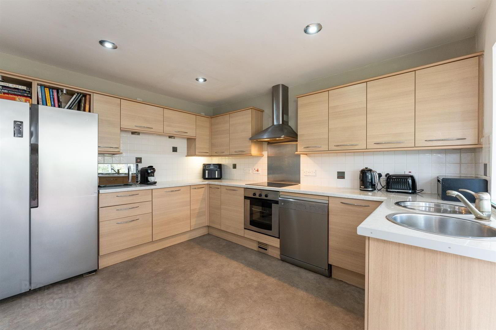 20 Beechfield Avenue 13 of 27