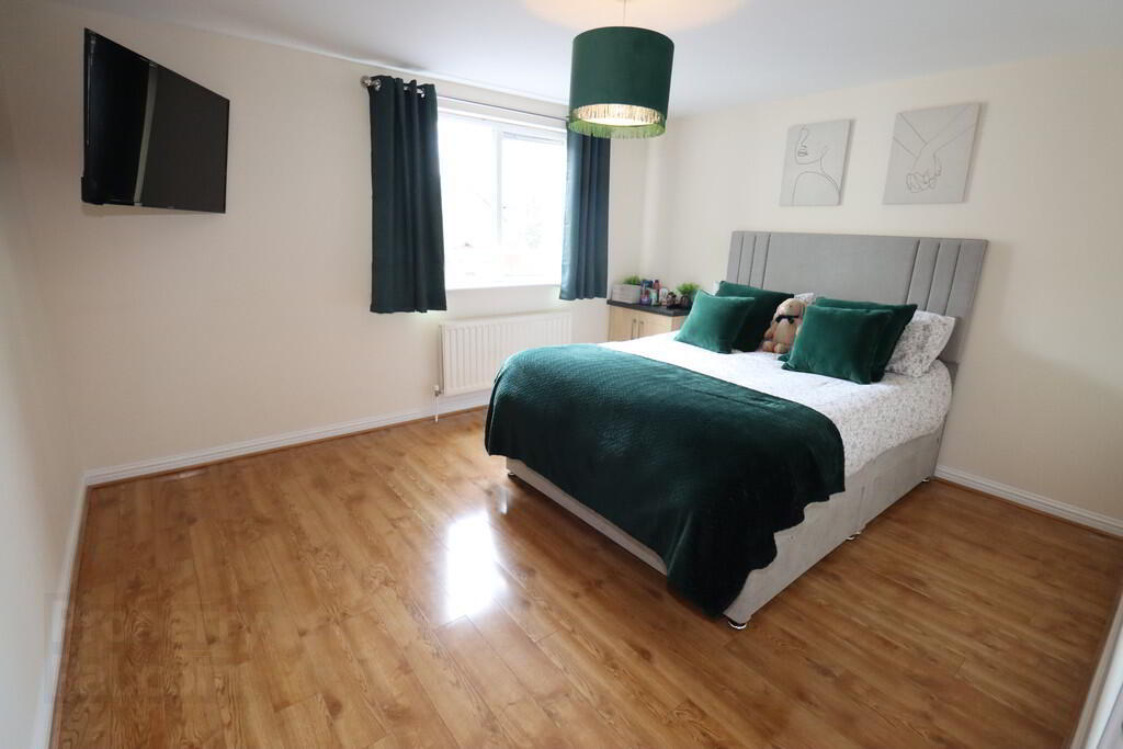 23 Glenmount Manor 9 of 13