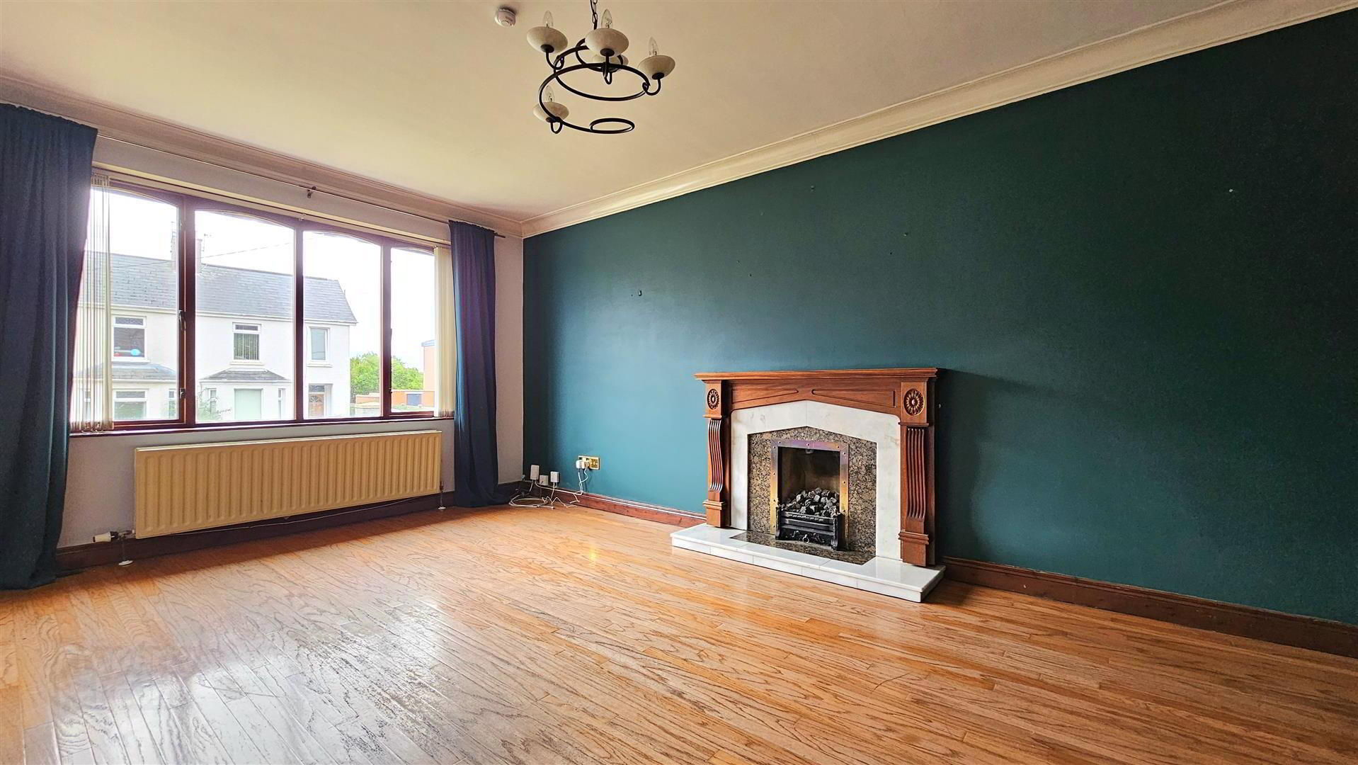 15a Mullaghmore Park 4 of 20