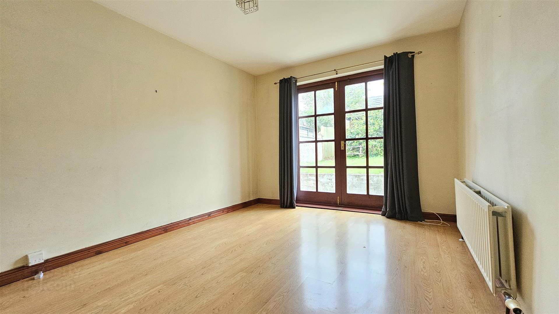 15a Mullaghmore Park 7 of 20