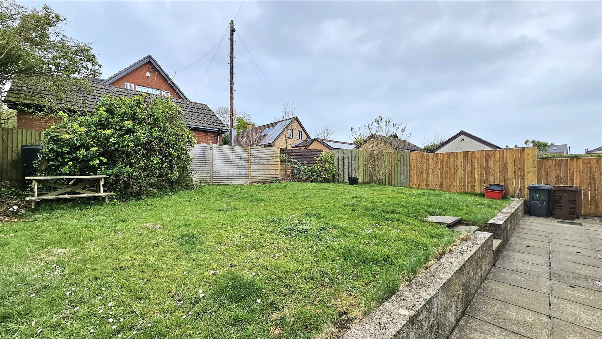 15a Mullaghmore Park 18 of 20