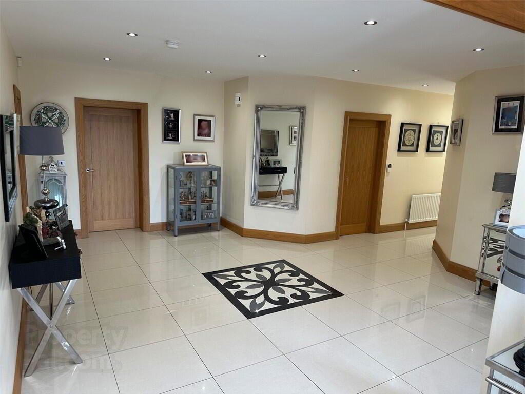 21 Newry Road 6 of 24