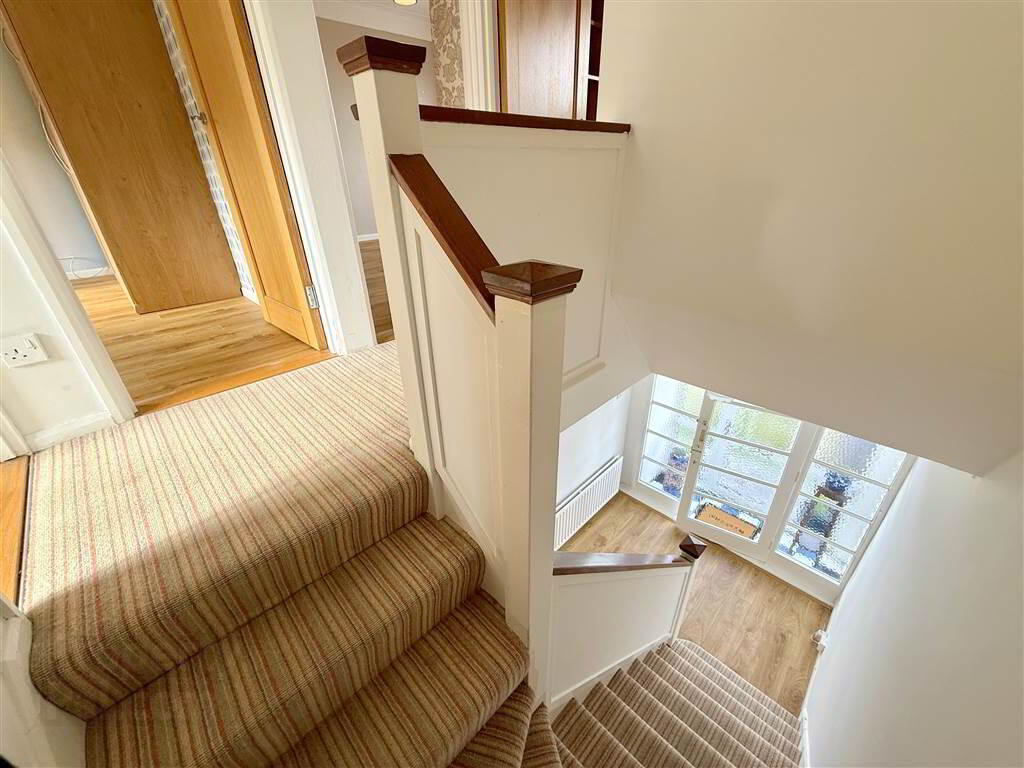 32 Beechgrove Park 9 of 18