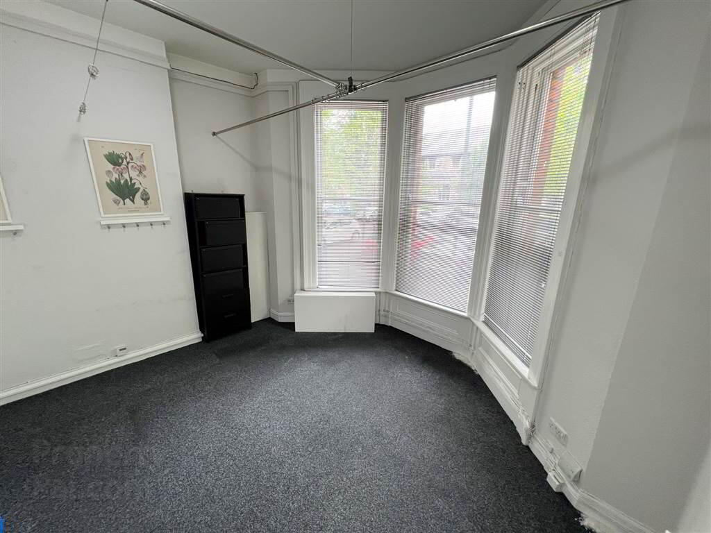 44-46 Elmwood House Business Centre, Elmwood Avenue - Su, 1 44-46 Elmwood Avenue 6 of 8