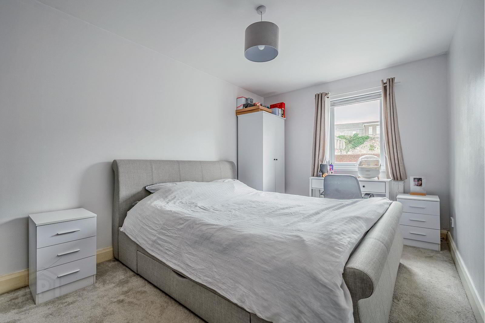 3 Market Court 4 of 6