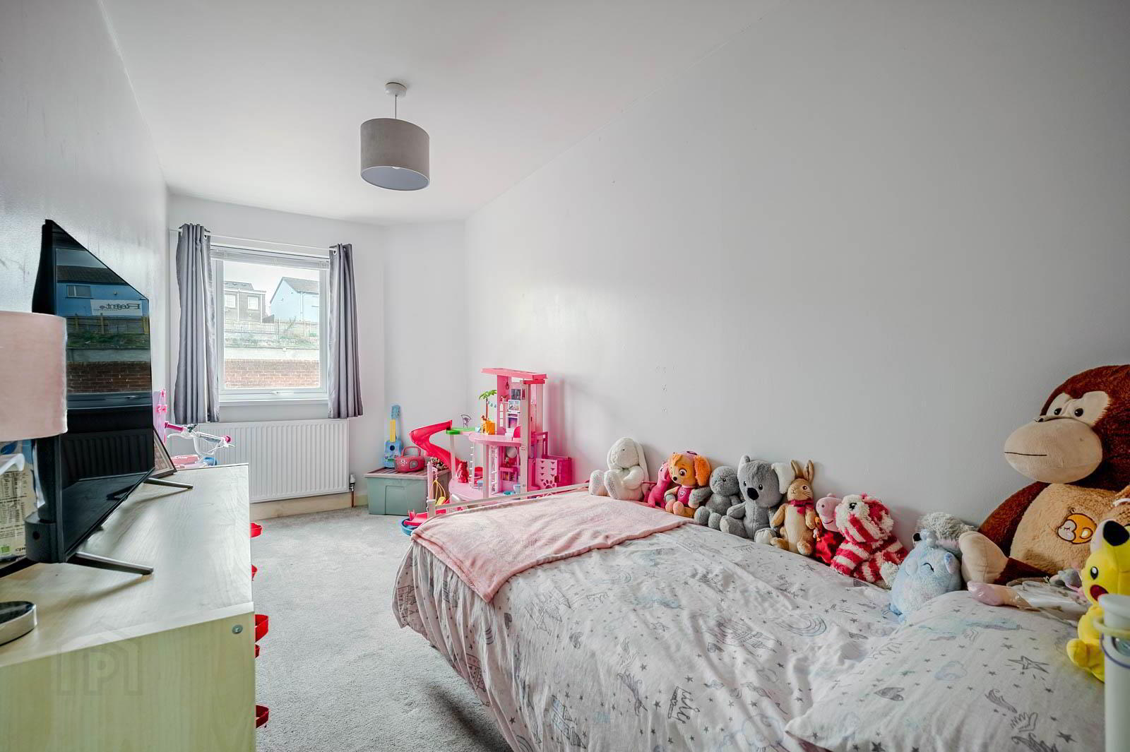 3 Market Court 5 of 6