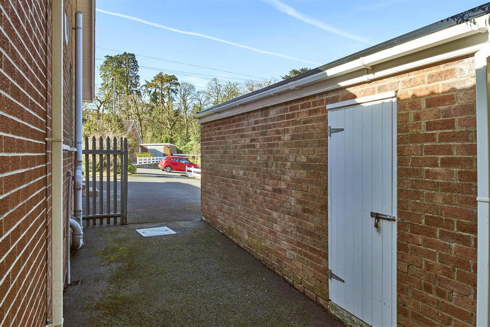4 Ardmore Park 25 of 28