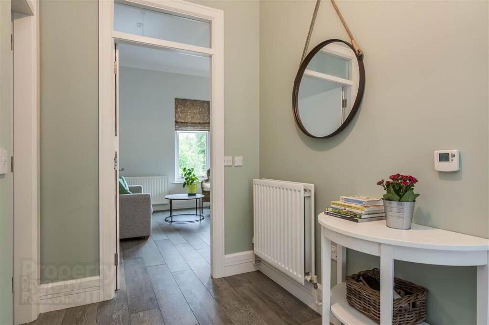 Apartment 2 83 Myrtlefield Park 4 of 12