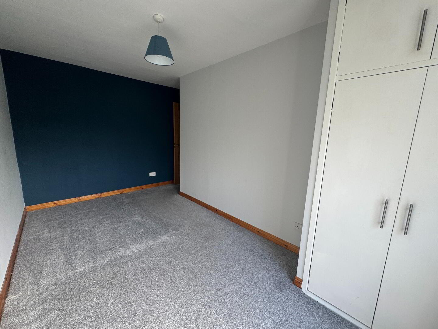 39 Meadowside 8 of 14