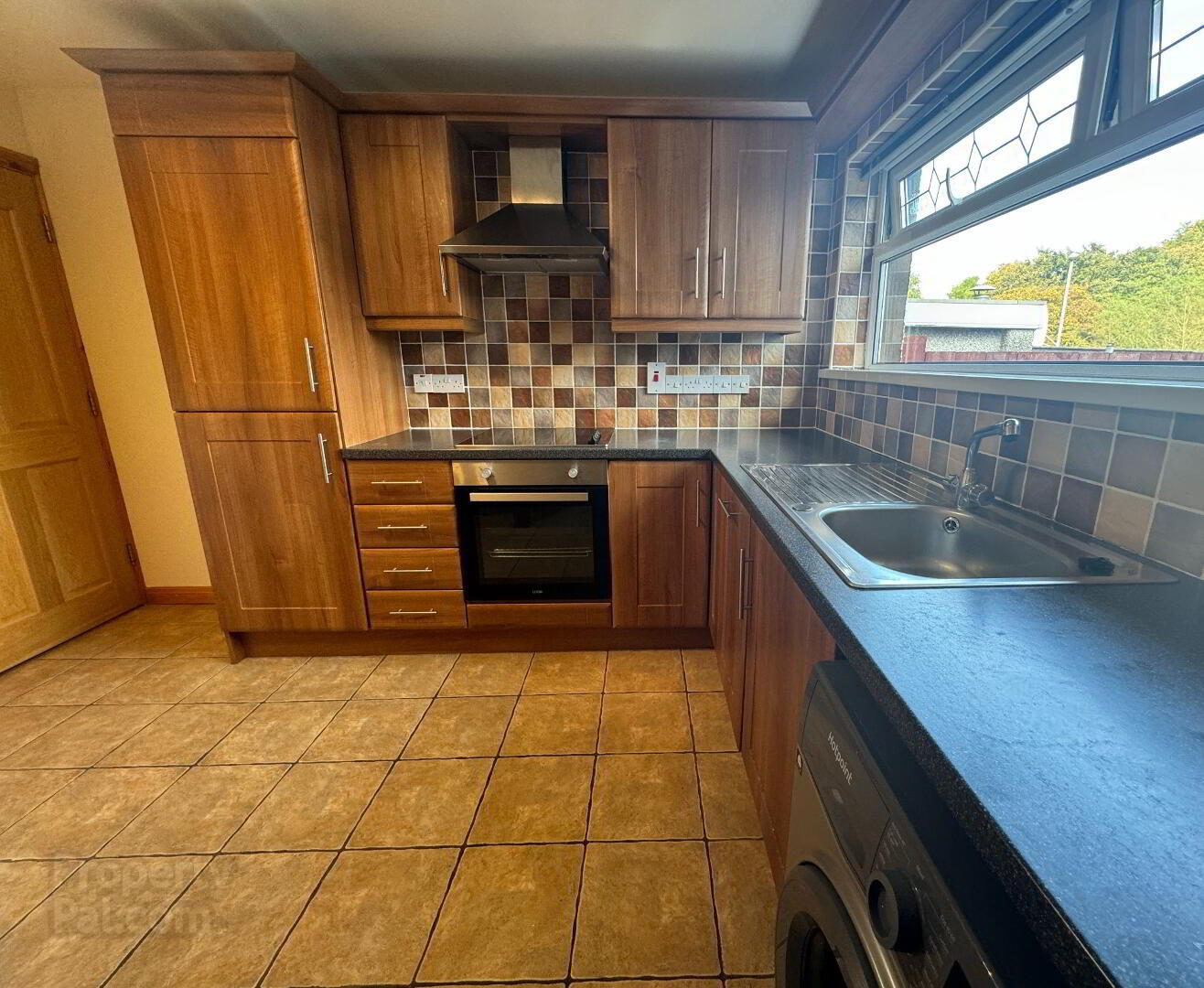 39 Meadowside 7 of 14