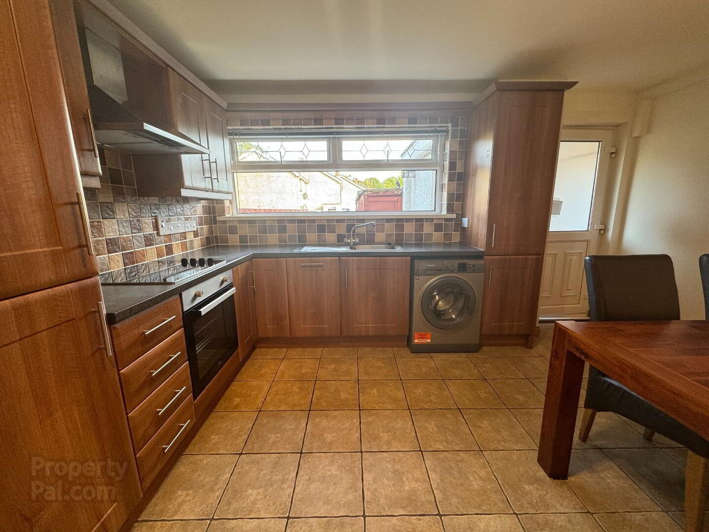 39 Meadowside 6 of 14