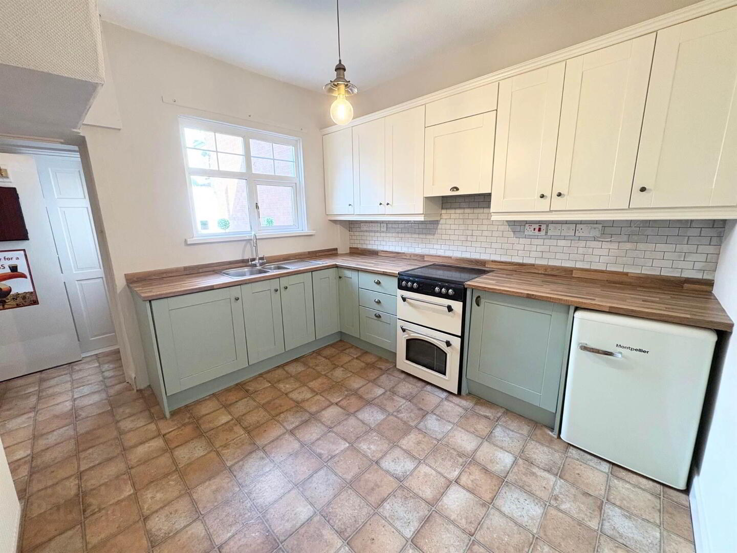 52 Kensington Avenue 7 of 16