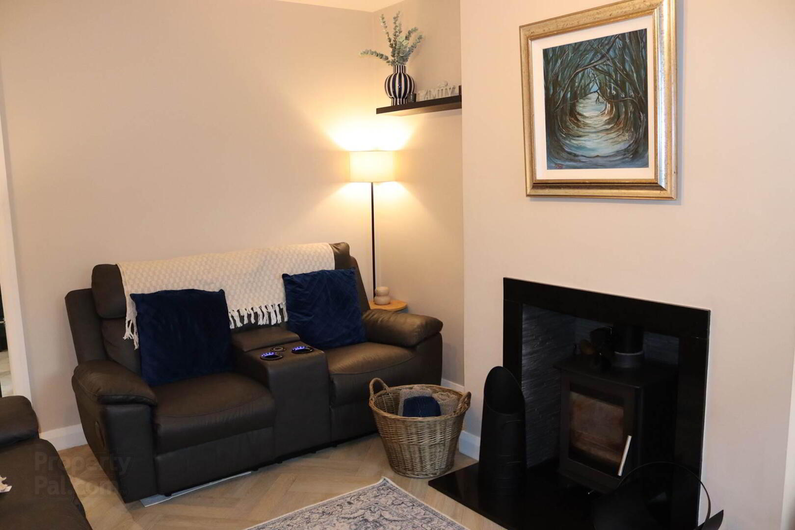6 Market Court 3 of 22