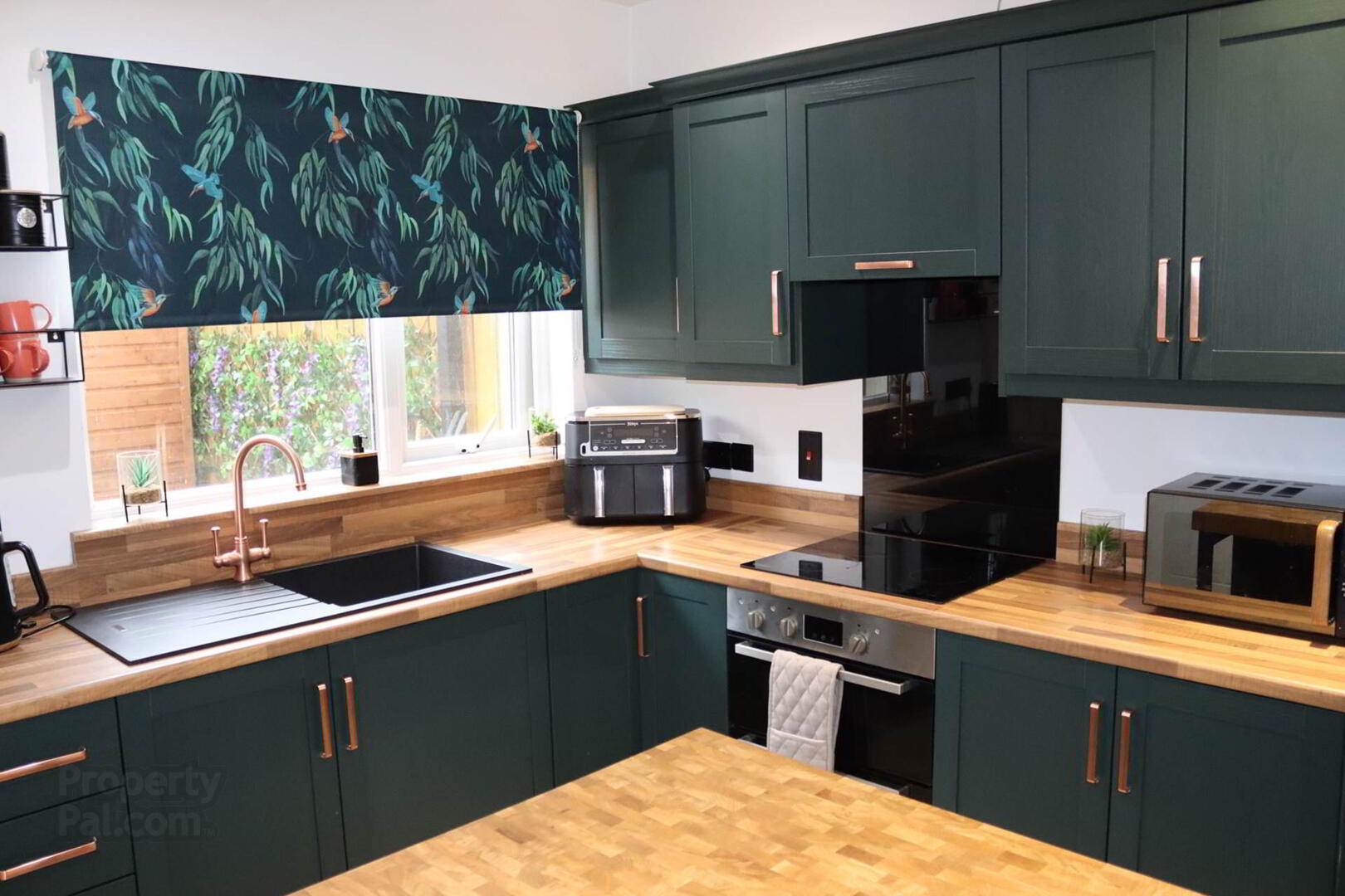 6 Market Court 4 of 22