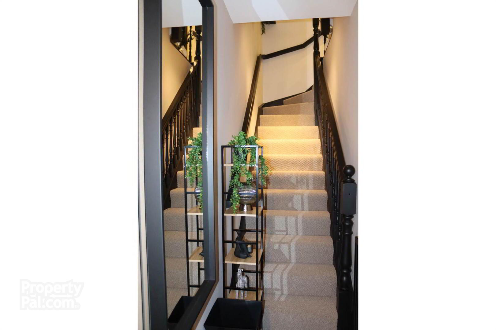 6 Market Court 16 of 22