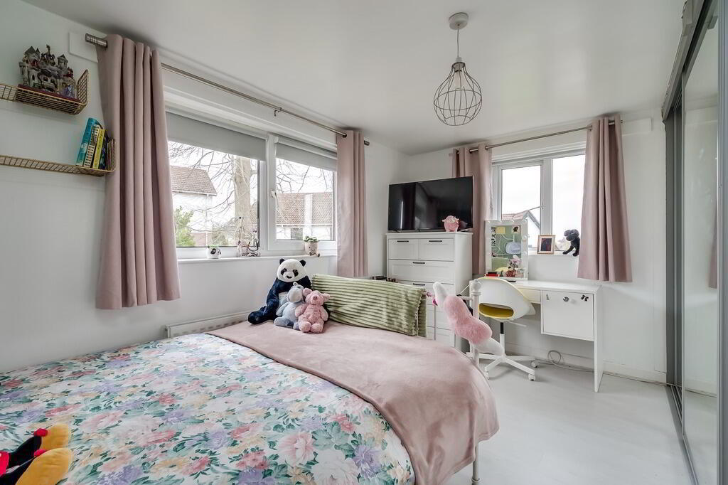3 Brerton Crescent 17 of 27
