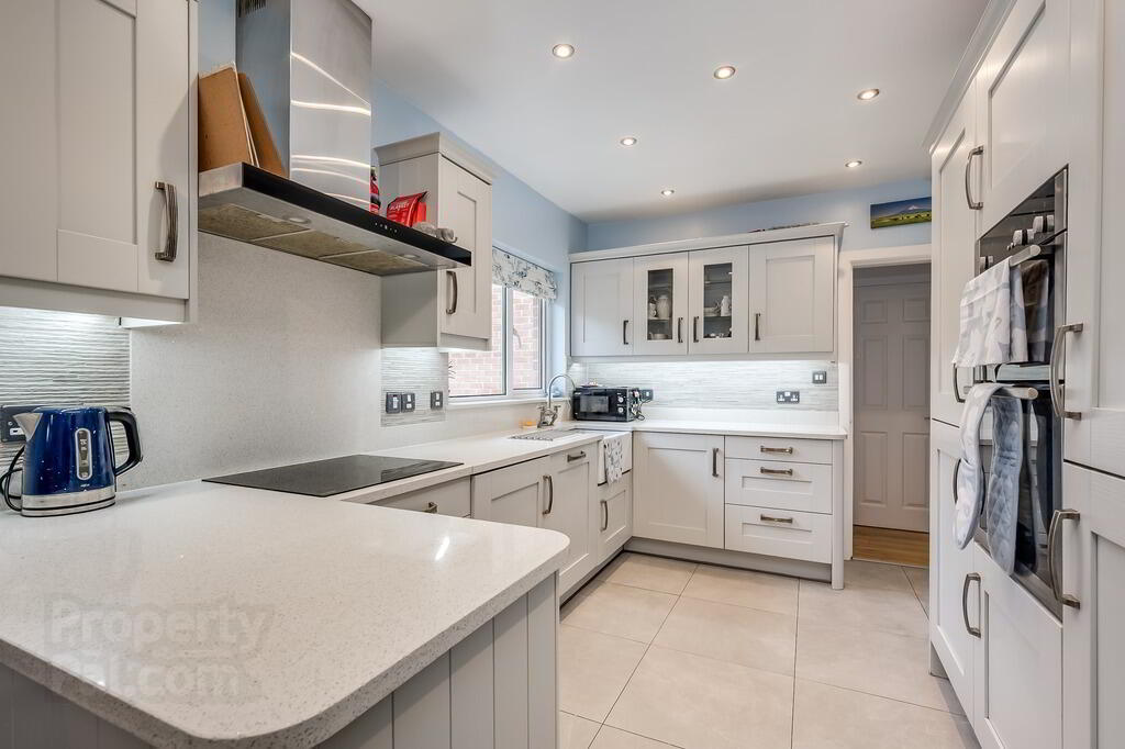 3 Brerton Crescent 7 of 27