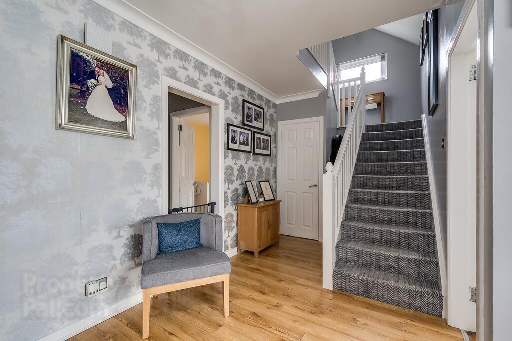 3 Brerton Crescent 5 of 27