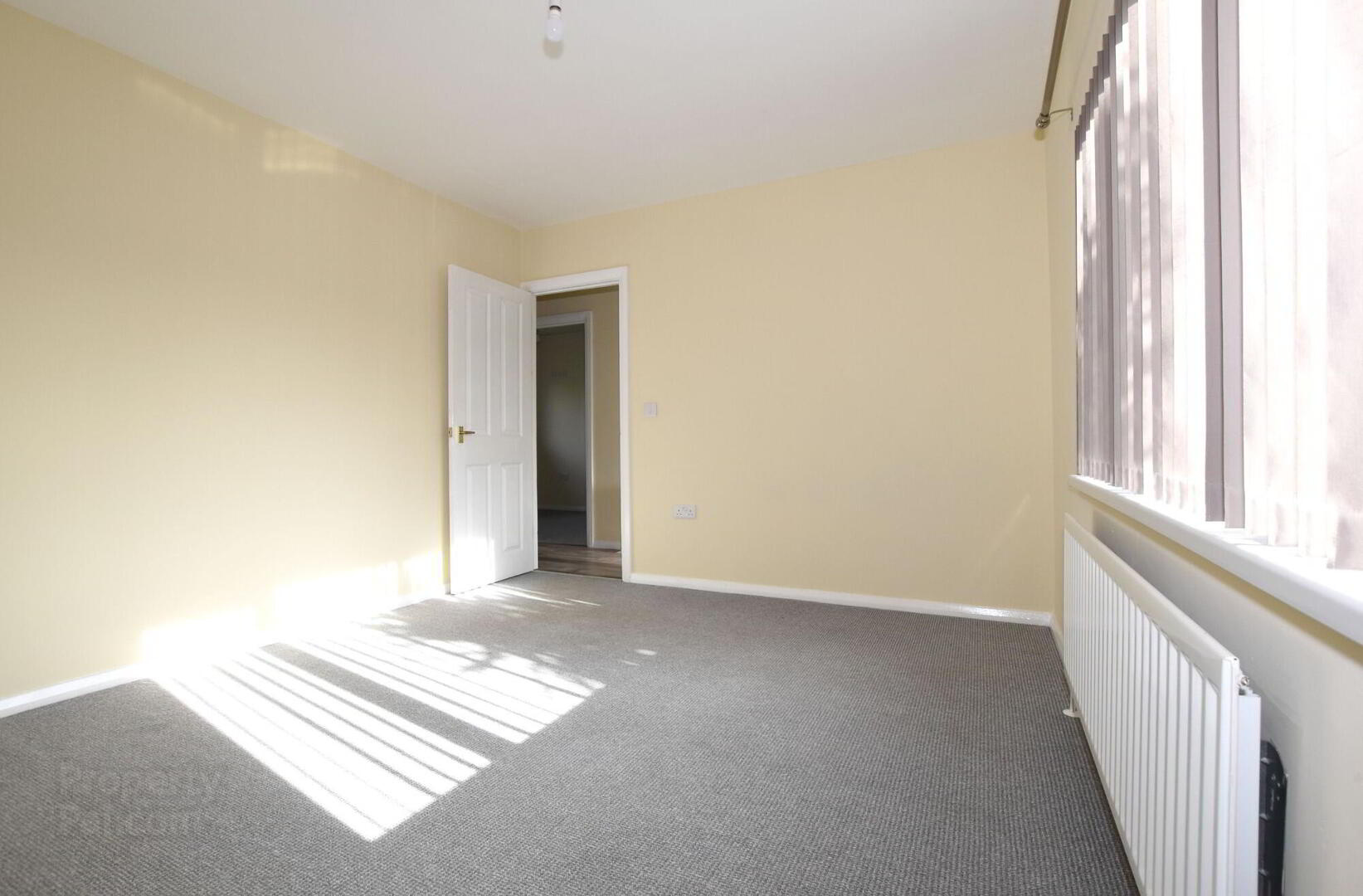 10 Springfield Gardens 10 of 18