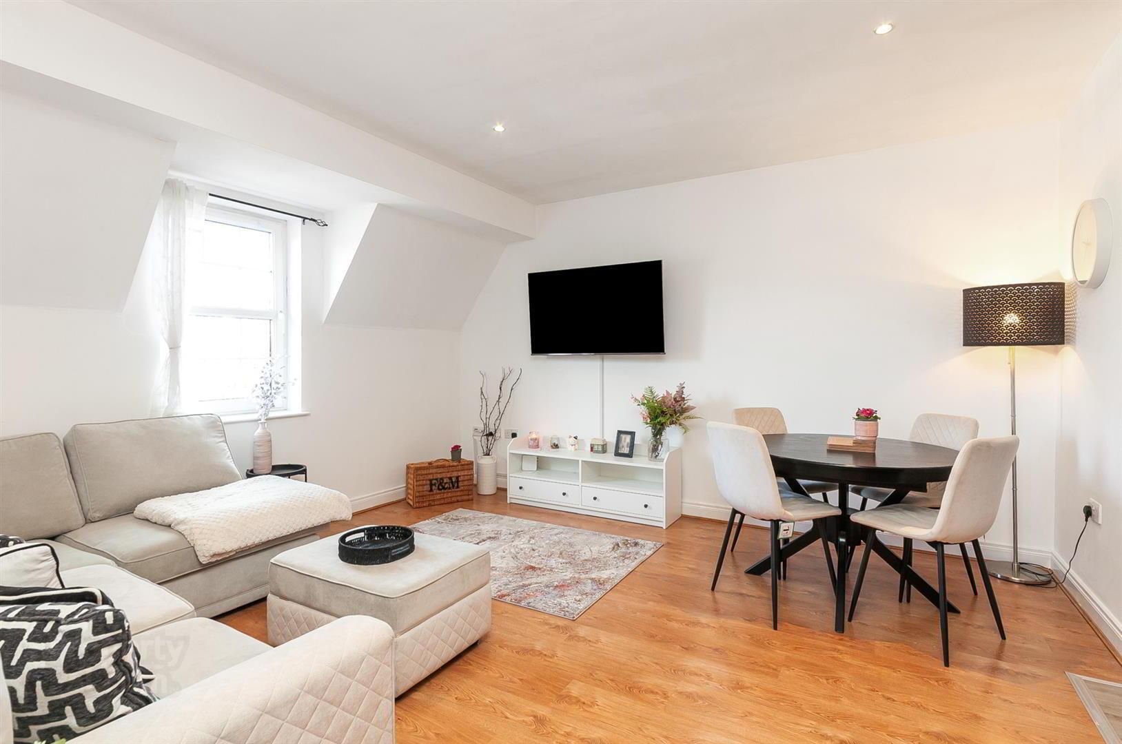 26 Milfort Mews 4 of 15