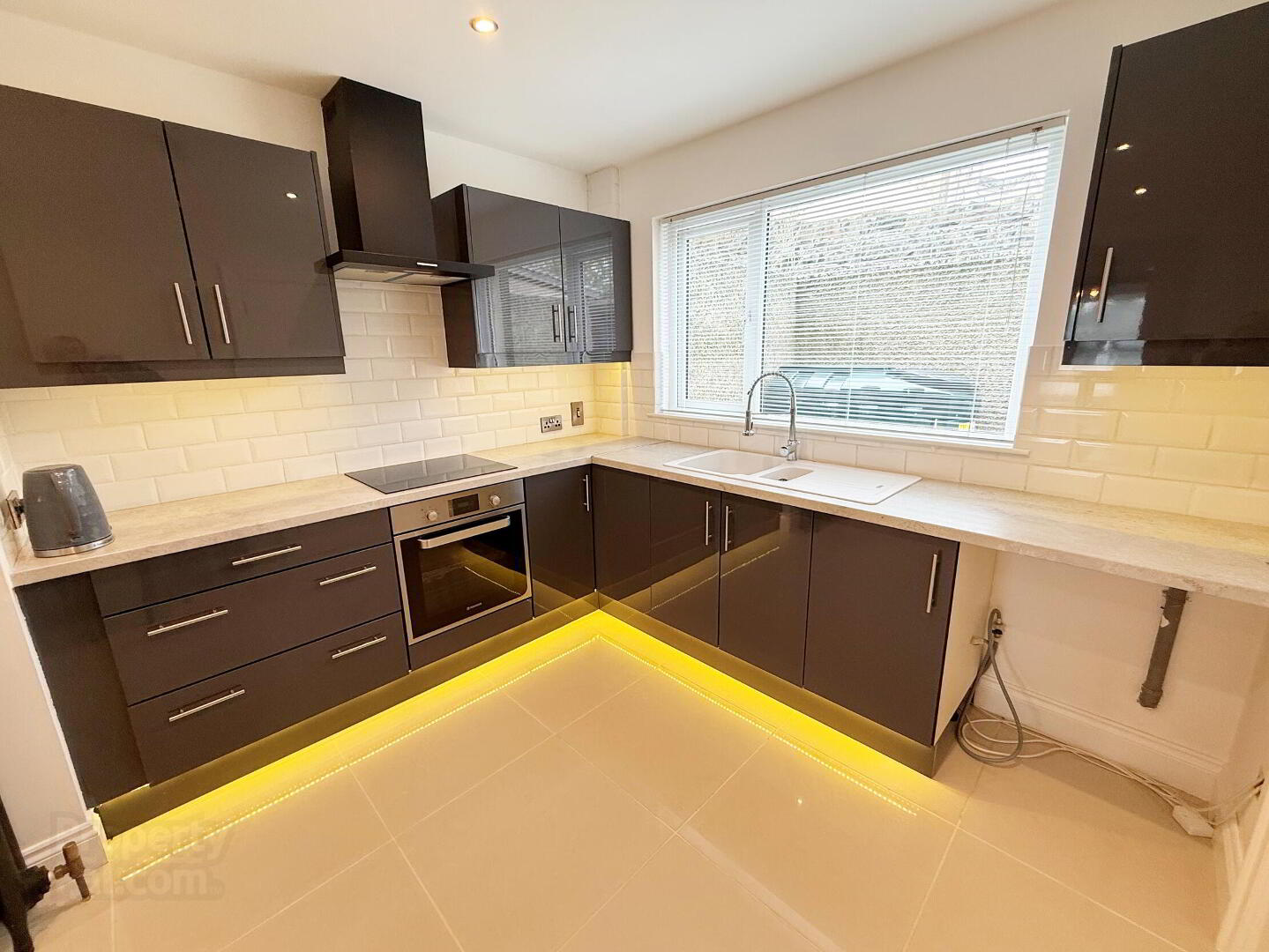 45 Strand Road 8 of 22