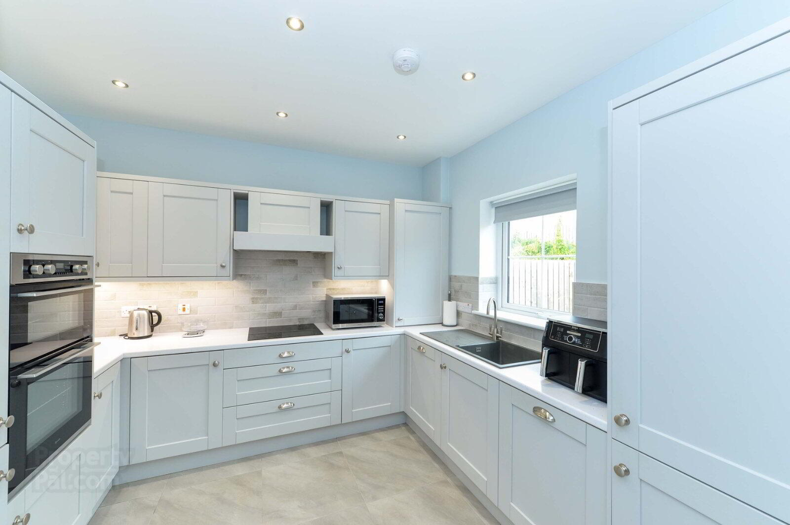 12 Millmount Quarry Close 8 of 17