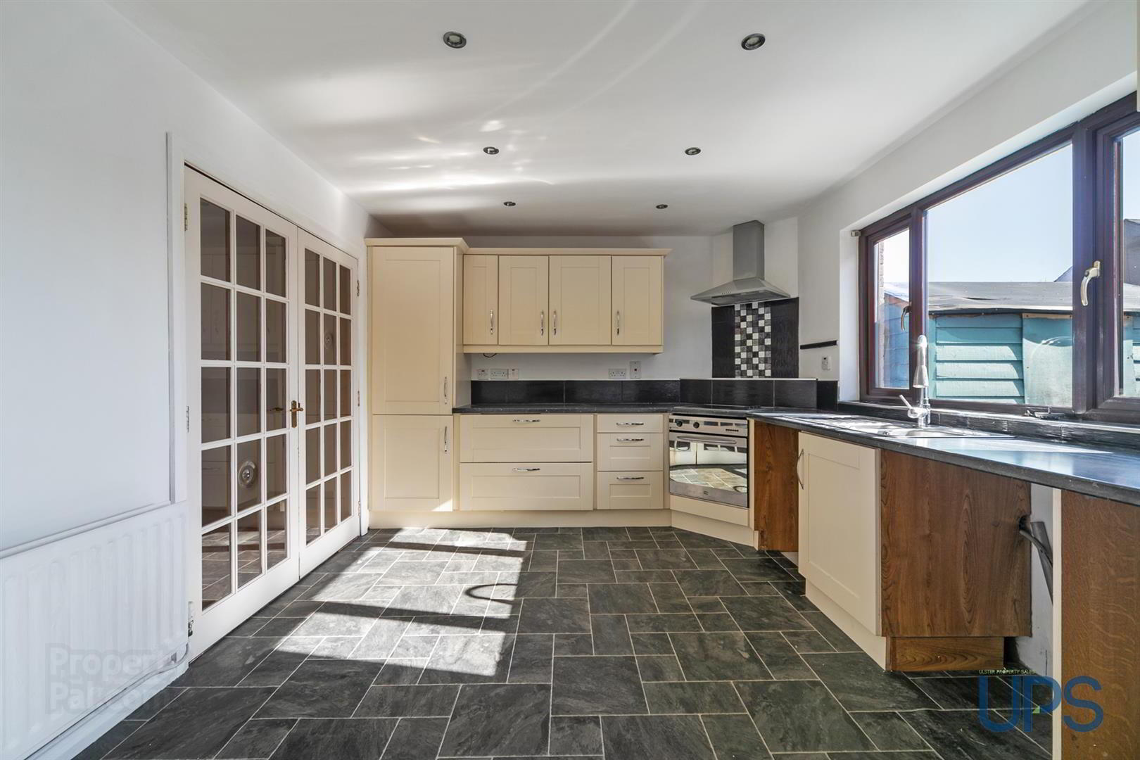 15 Glenbank Court 7 of 25