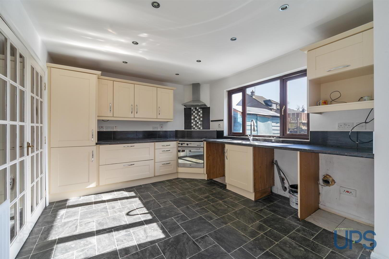 15 Glenbank Court 8 of 25