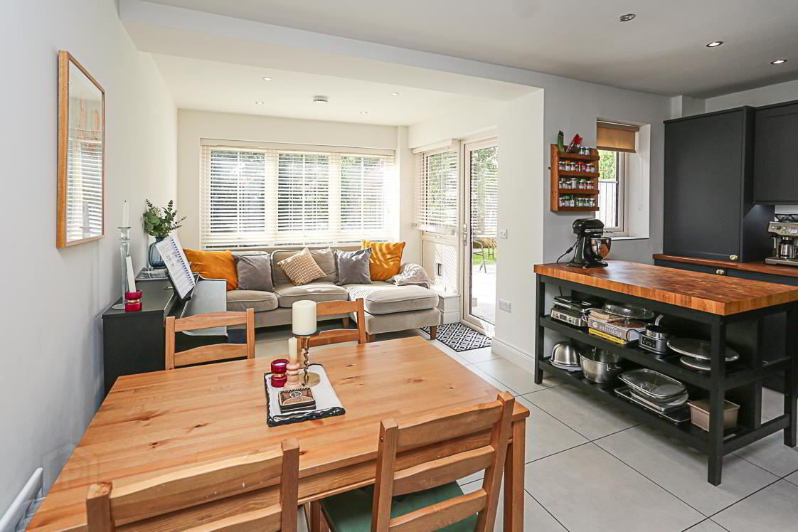 6 Helens Wood Green 6 of 27
