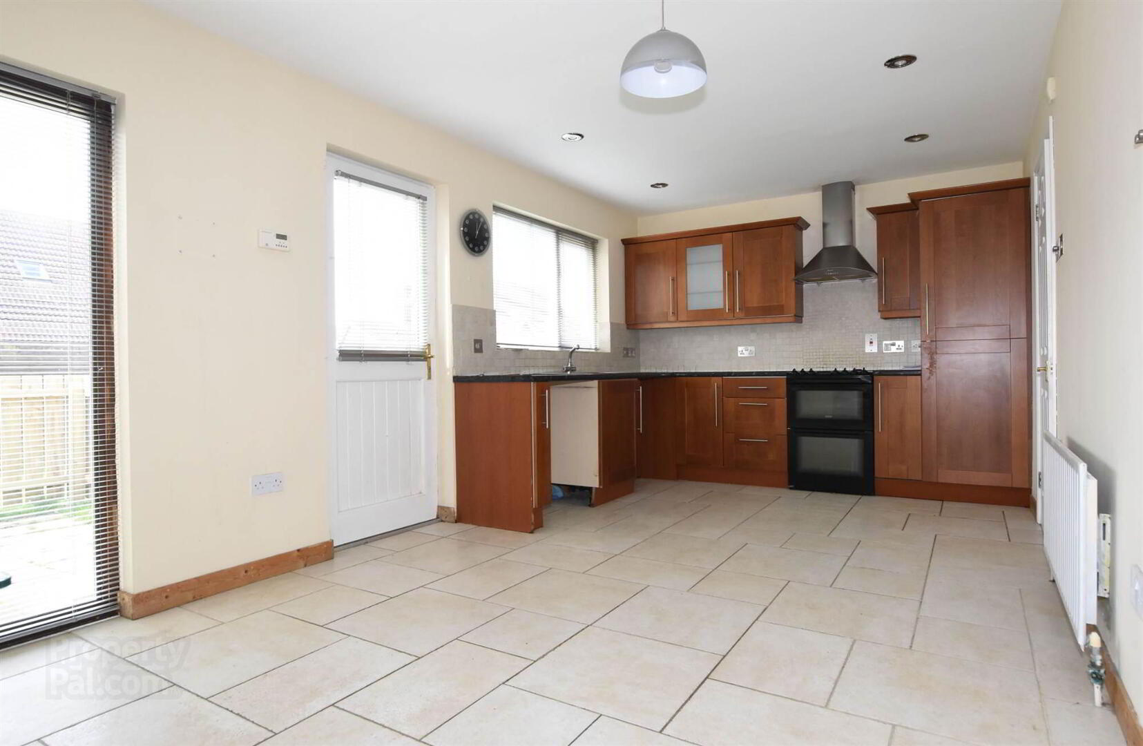 11 Cairndore Crescent 4 of 14