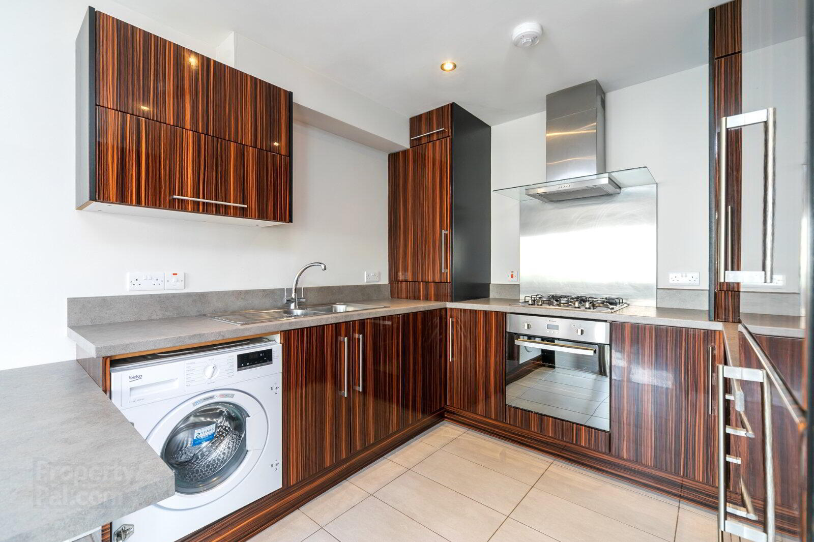 2i Alexandra Court 5 of 14