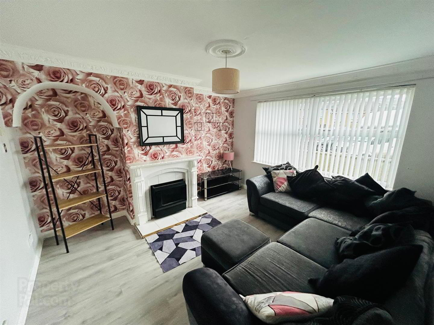 84 Ederowen Park 4 of 11