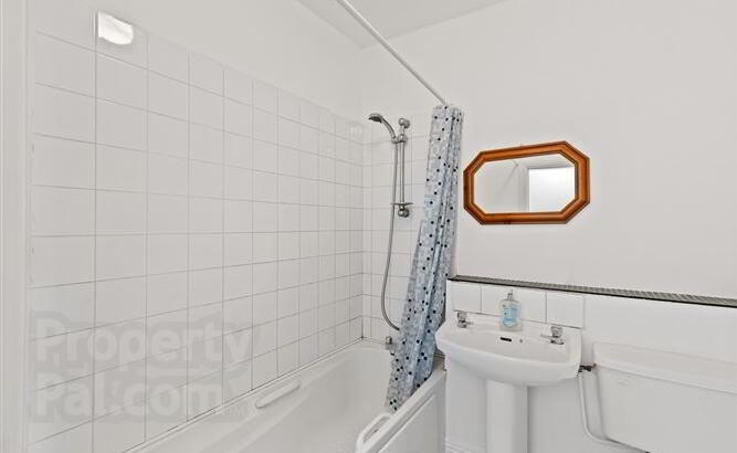 18a Windmill Heights 13 of 15