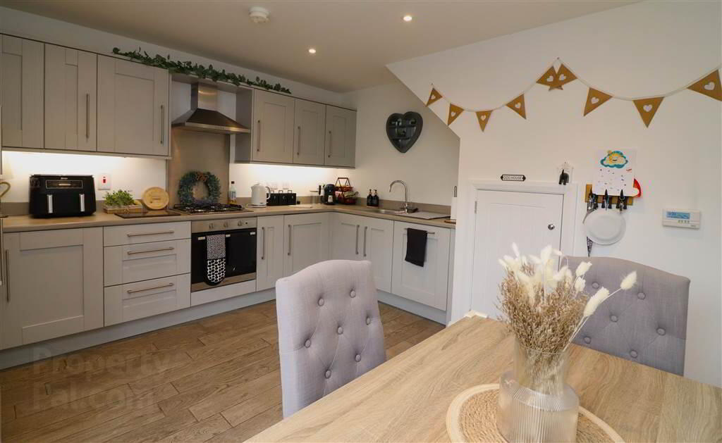 6 Ayrshire Mews 9 of 18