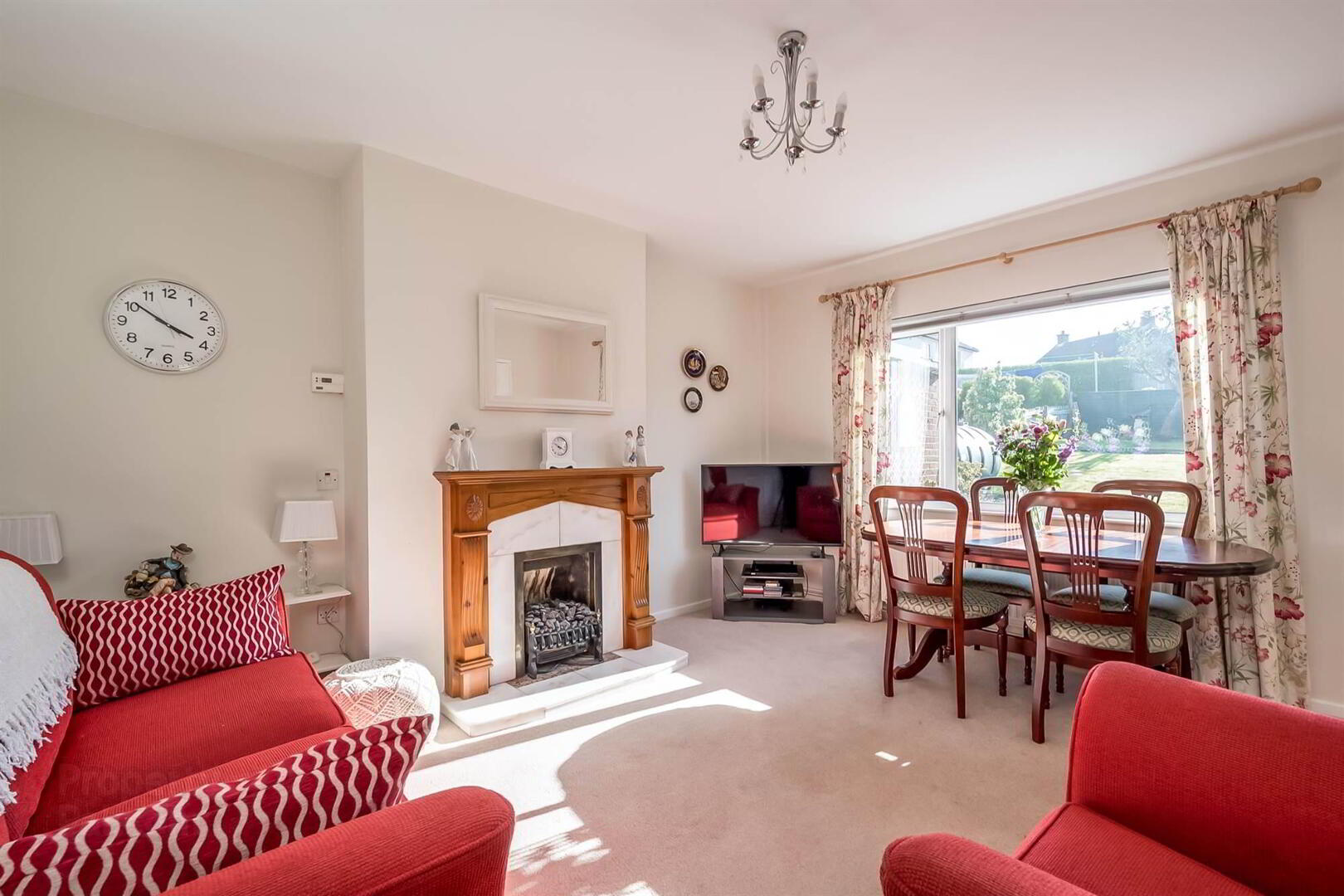 14 Whincroft Road 6 of 13