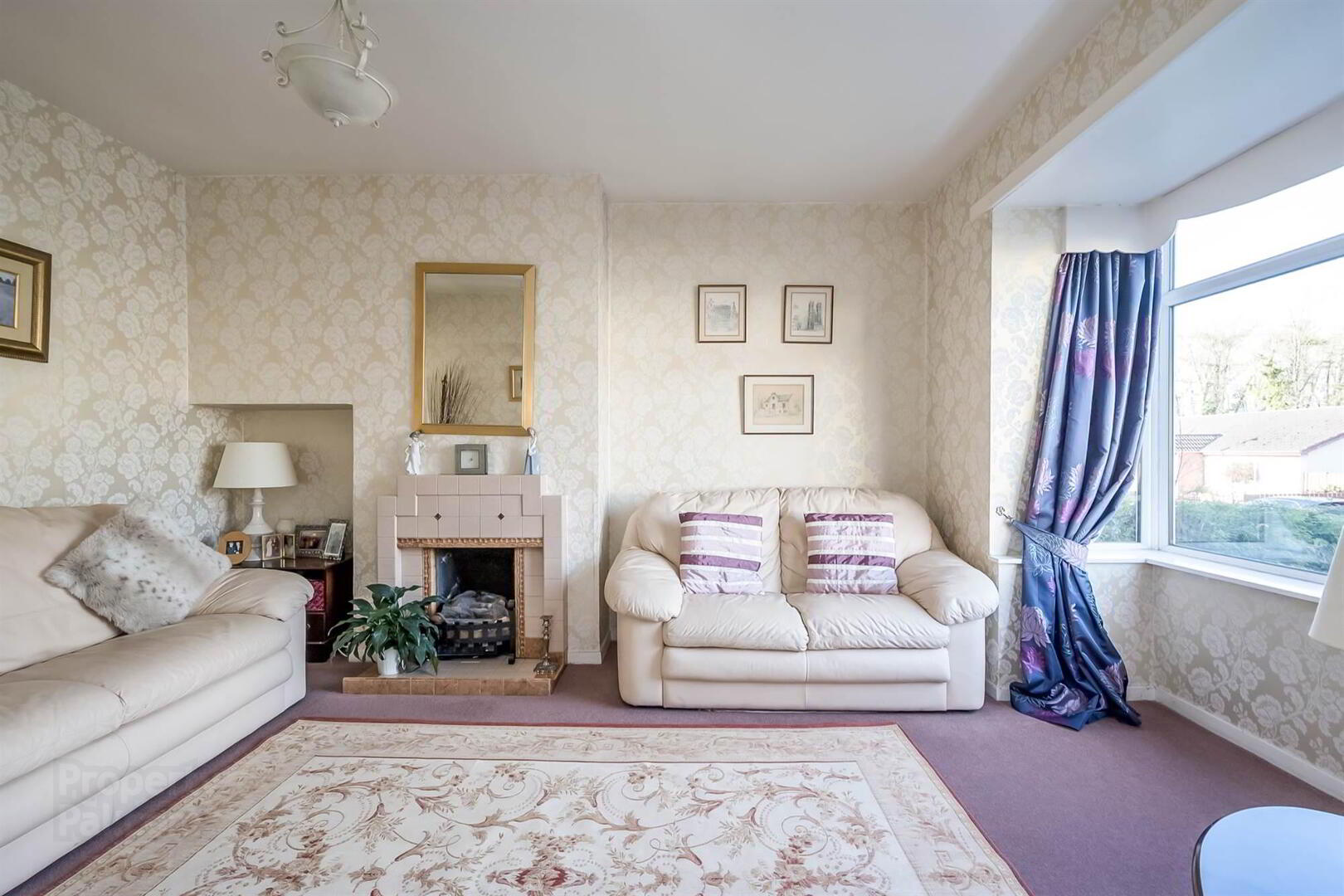 14 Whincroft Road 4 of 13